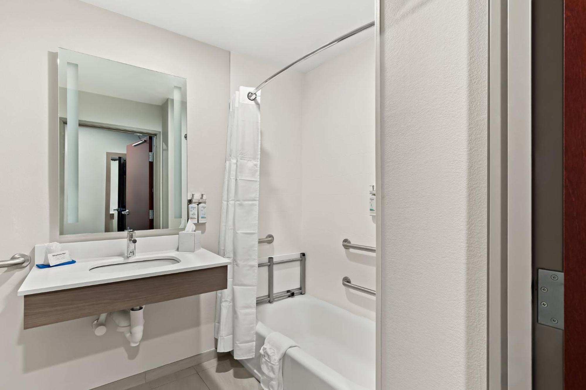 Holiday Inn Express & Suites Perry By Ihg Buitenkant foto