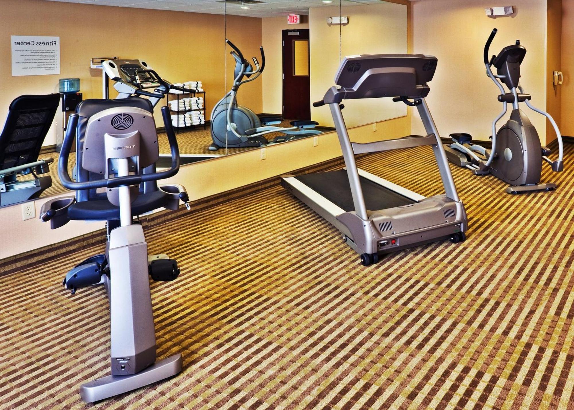 Holiday Inn Express & Suites Perry By Ihg Buitenkant foto